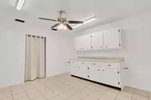 357 Garden Blvd, Palm Beach Gardens, FL 33410 - Photo 9