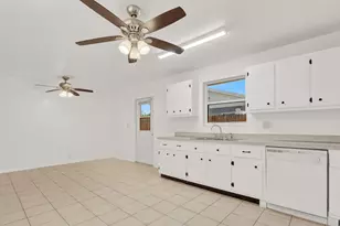 357 Garden Blvd, Palm Beach Gardens, FL 33410 - Photo 11