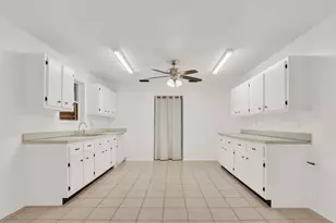 357 Garden Blvd, Palm Beach Gardens, FL 33410 - Photo 7