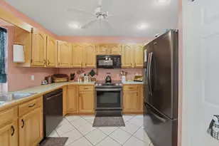 8645 SE Alabama Pl, Hobe Sound, FL 33455 - Photo 11