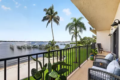 624 SW St Lucie Crescent #208, Stuart, FL 34994 - Photo 21