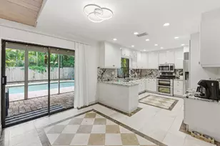 10740 NW 19th St, Coral Springs, FL 33071 - Photo 9