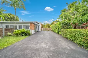 7830 SW 67th Ave, South Miami, FL 33143 - Photo 3