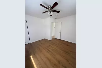 865 W 3rd Street, Riviera Beach, FL 33404 - Photo 9