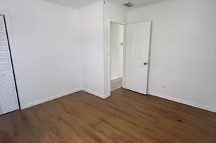 865 W 3rd St, Riviera Beach, FL 33404 - Photo 9