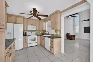 18371 Flagship Cir, Jupiter, FL 33458 - Photo 19
