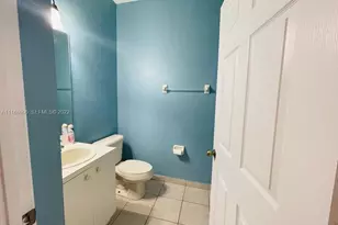 903 N Santa Catalina Cir, North Lauderdale, FL 33068 - Photo 19
