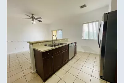 903 N Santa Catalina Circle, North Lauderdale, FL 33068 - Photo 11