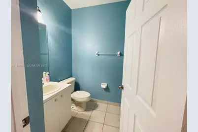 903 N Santa Catalina Circle, North Lauderdale, FL 33068 - Photo 21