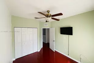 903 N Santa Catalina Cir, North Lauderdale, FL 33068 - Photo 17