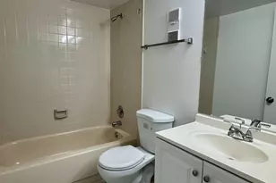 7770 NW 50th St, Lauderhill, FL 33351 - Photo 9