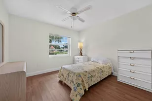 18871 NW 2nd St, Pembroke Pines, FL 33029 - Photo 19