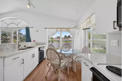 18871 NW 2nd Street, Pembroke Pines, FL 33029 - Photo 23