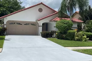 10215 Camelback Ln, Boca Raton, FL 33498 - Photo 1