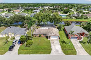 2081 SE South Buttonwood Dr, Port Saint Lucie, FL 34952 - Photo 33