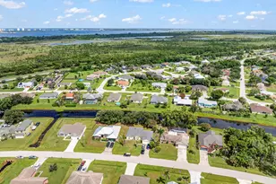 2081 SE South Buttonwood Dr, Port Saint Lucie, FL 34952 - Photo 13
