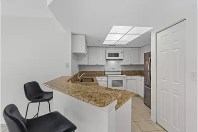 300 Crestwood Court N #302, Royal Palm Beach, FL 33411 - Photo 5