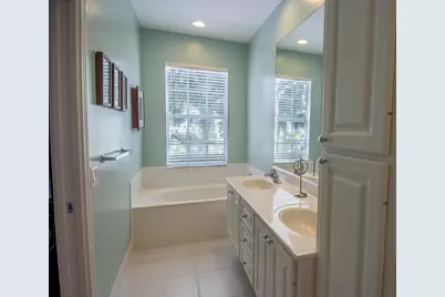504 Capistrano Drive, Palm Beach Gardens, FL 33410 - Photo 21