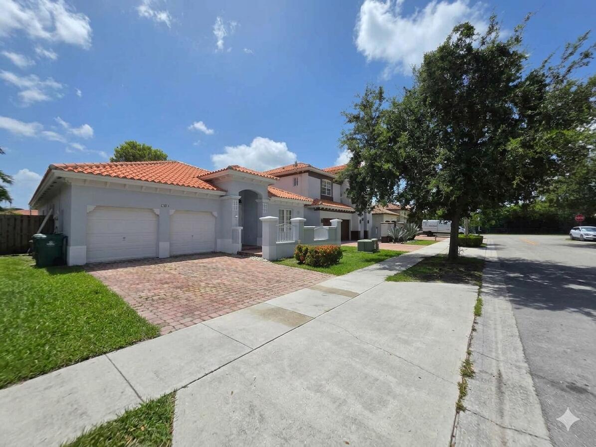 1821 SW 152nd Ct - 1821 SW 152nd Ct, Miami, FL 33185 Luxury Property | Jose Angel Pina