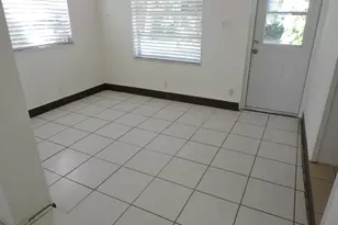 9046 SE Parkway Dr, Hobe Sound, FL 33455 - Photo 7