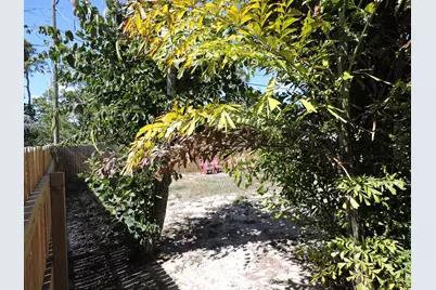9046 SE Parkway Drive, Hobe Sound, FL 33455 - Photo 13