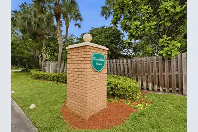 5418 Club Circle, Haverhill, FL 33415 - Photo 31