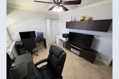 16820 NW 80th Court, Hialeah, FL 33016 - Photo 15