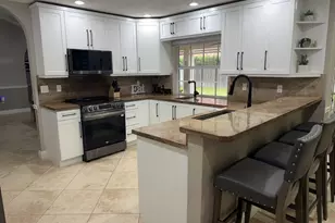 16820 NW 80th Ct, Hialeah, FL 33016 - Photo 7