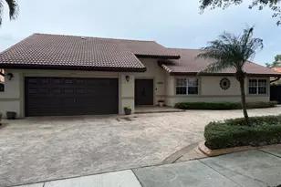 16820 NW 80th Ct, Hialeah, FL 33016 - Photo 1