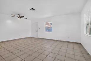 201 Palm St, Lantana, FL 33462 - Photo 3