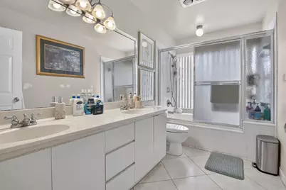 910 NE 205th Street, Miami, FL 33179 - Photo 25
