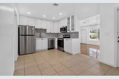 111 Euclid Boulevard, Lantana, FL 33462 - Photo 11