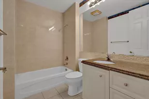 5 Harbour Isle Dr E, Fort Pierce, FL 34949 - Photo 23