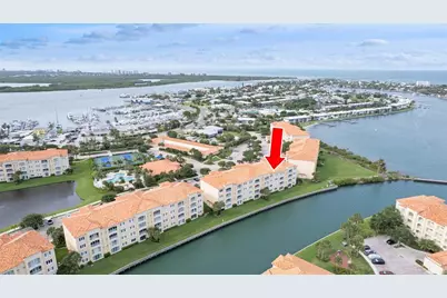 5 Harbour Isle Drive E #103 with Garage, Fort Pierce, FL 34949 - Photo 3