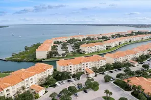 5 Harbour Isle Dr E, Fort Pierce, FL 34949 - Photo 5
