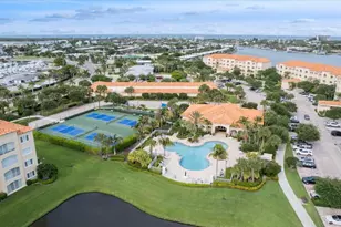 5 Harbour Isle Dr E, Fort Pierce, FL 34949 - Photo 27