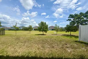19667 Rugged Trunk Trl, Loxahatchee, FL 33470 - Photo 35