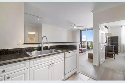 651 Okeechobee Boulevard #1104, West Palm Beach, FL 33401 - Photo 17