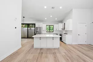 2302 NW 66th Dr, Boca Raton, FL 33496 - Photo 9