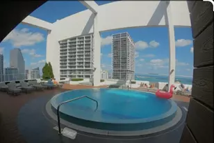 55 SE 6th St, Miami, FL 33131 - Photo 15