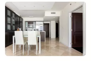 55 SE 6th St, Miami, FL 33131 - Photo 9