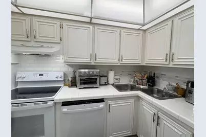 1009 N Ocean Boulevard #607, Pompano Beach, FL 33062 - Photo 13