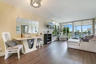 8 Royal Palm Way, Boca Raton, FL 33432 - Photo 5