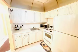 59 Oakridge E, Deerfield Beach, FL 33442 - Photo 9