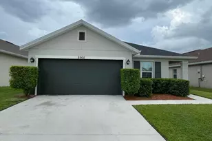 5565 NW Pine Trail Cir, Port Saint Lucie, FL 34983 - Photo 1