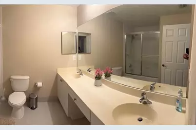 2805 Veronia Drive #104, Palm Beach Gardens, FL 33410 - Photo 9