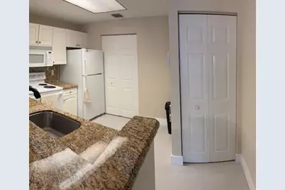 2805 Veronia Drive #104, Palm Beach Gardens, FL 33410 - Photo 3