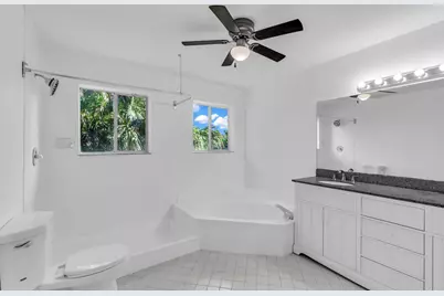 6813 Via Regina, Boca Raton, FL 33433 - Photo 15