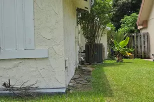 7520 SW 6th Ct SW, North Lauderdale, FL 33068 - Photo 3