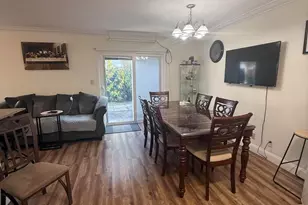 8040 SW 17th Pl, Davie, FL 33324 - Photo 7